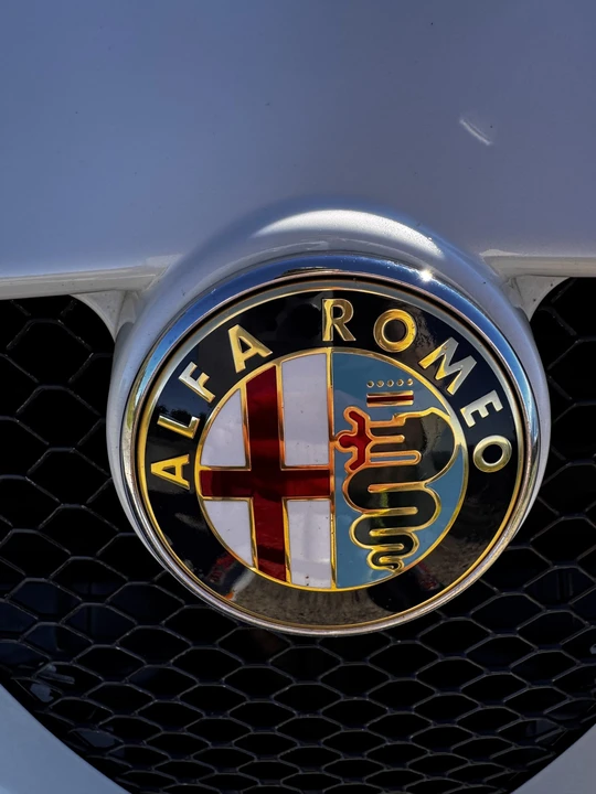 2015 Alfa Romeo 4C Coupe - Image 16 of 31