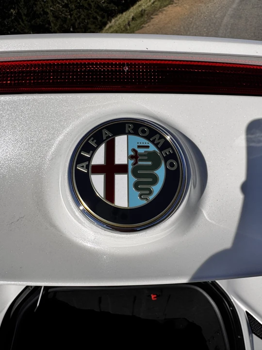 2015 Alfa Romeo 4C Coupe - Image 25 of 31