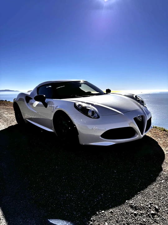 2015 Alfa Romeo 4C Coupe - Image 5 of 31