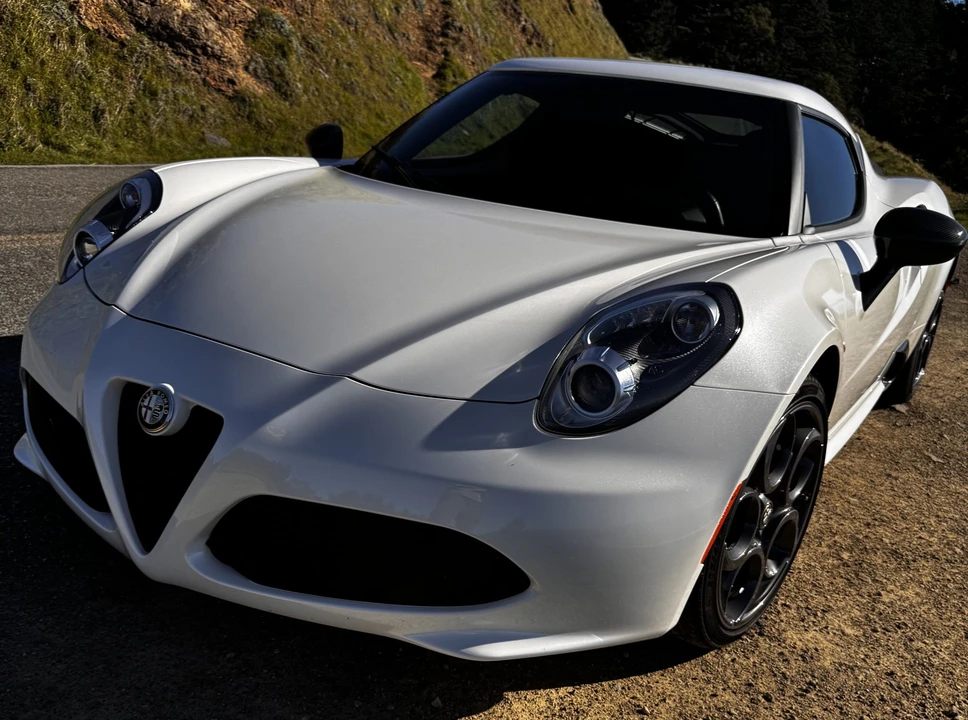 2015 Alfa Romeo 4C Coupe - Image 2 of 31