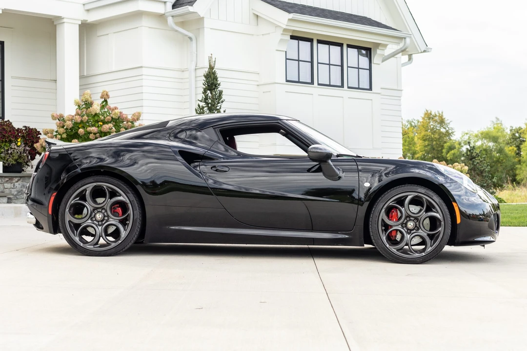 2015 Alfa Romeo 4C Coupe - Image 6 of 31