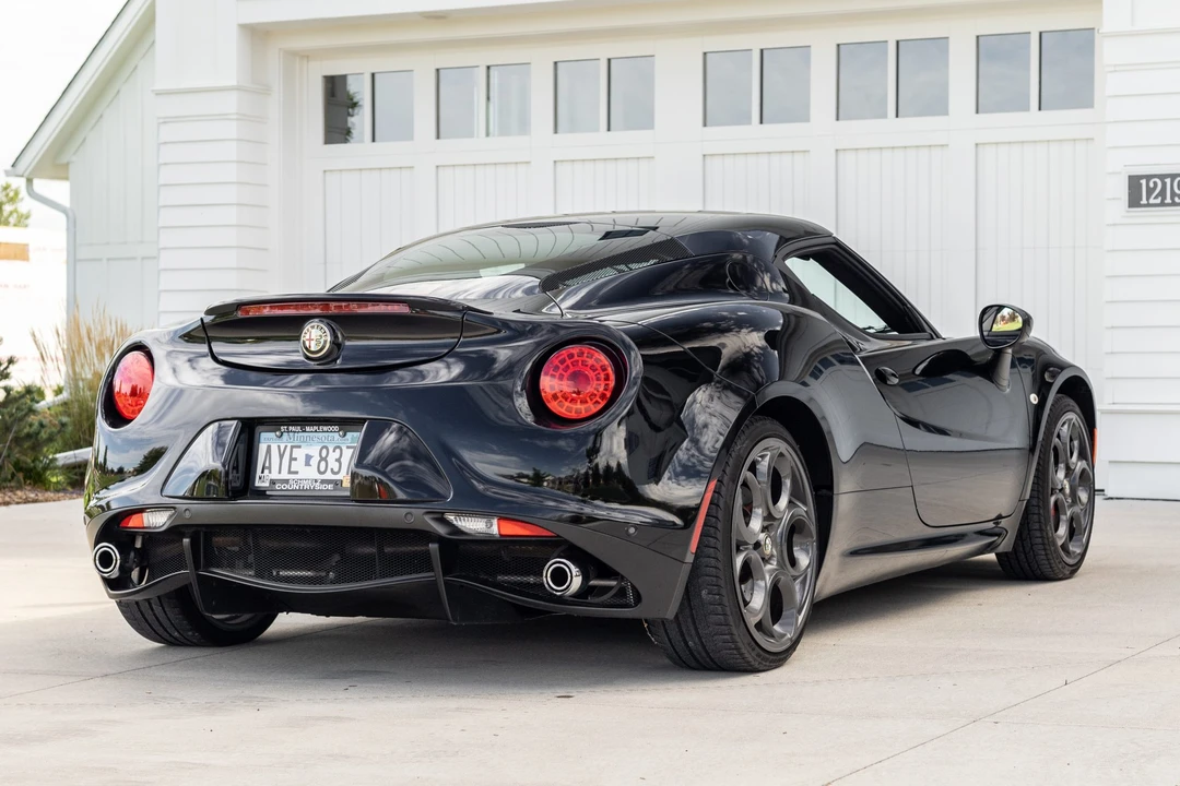 2015 Alfa Romeo 4C Coupe - Image 5 of 31