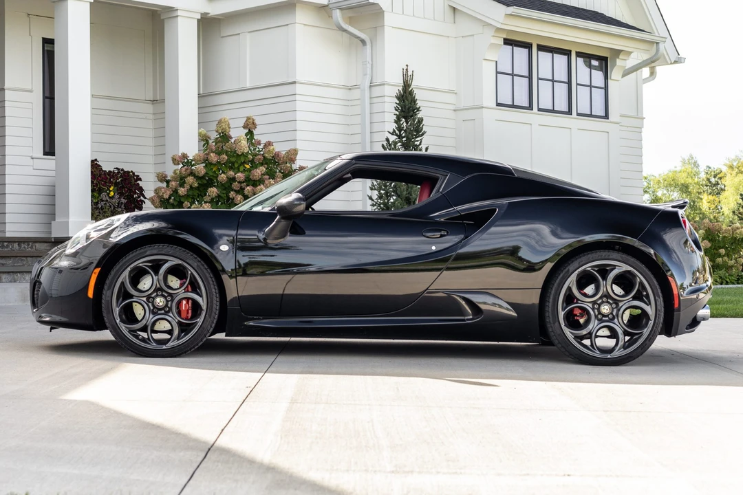 2015 Alfa Romeo 4C Coupe - Image 2 of 31