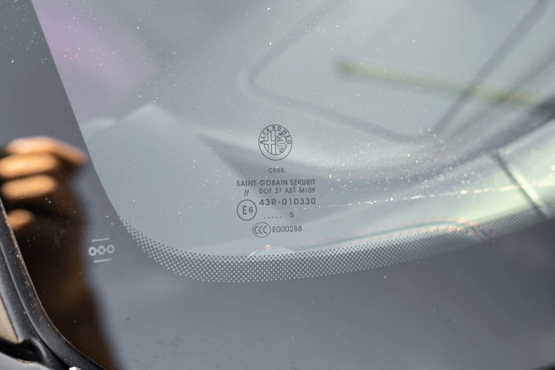 2015 Alfa Romeo 4C Coupe - Image 16 of 31