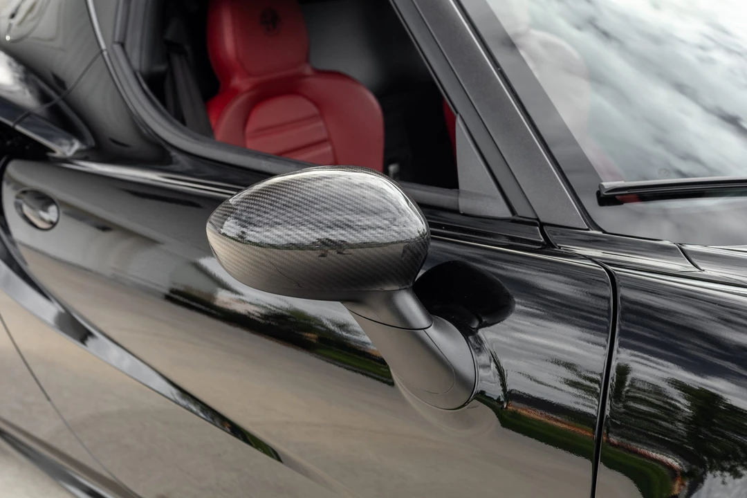 2015 Alfa Romeo 4C Coupe - Image 24 of 31