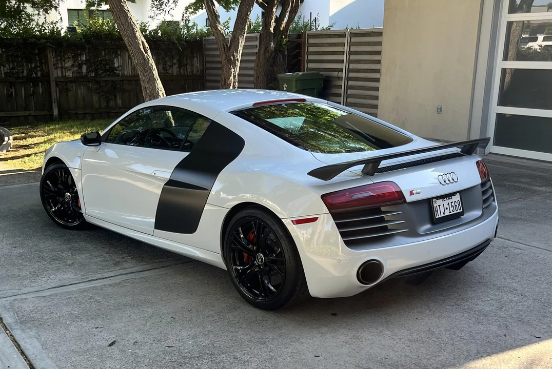 2015 Audi 42 R8 - Image 15 of 31