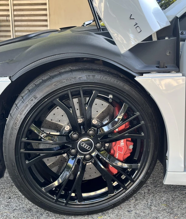2015 Audi 42 R8 - Image 31 of 31