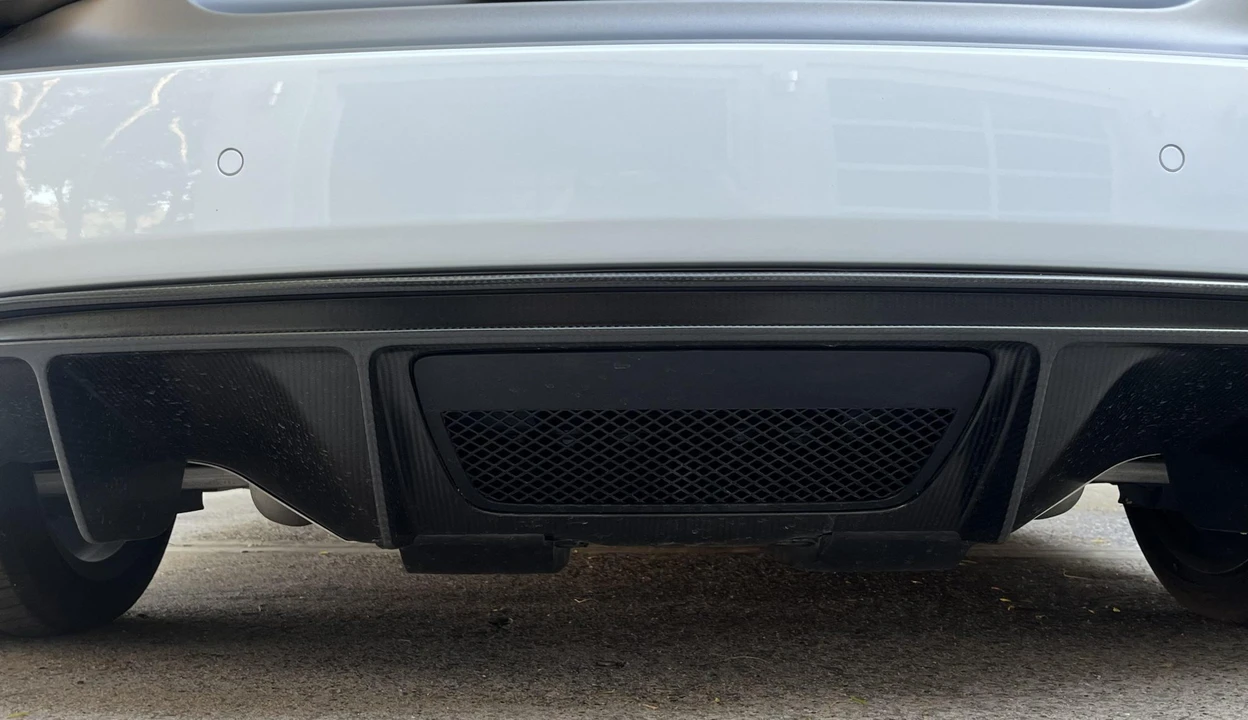 2015 Audi 42 R8 - Image 27 of 31
