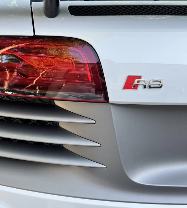 2015 Audi 42 R8 - Image 26 of 31