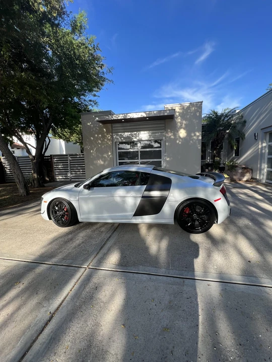 2015 Audi 42 R8 - Image 16 of 31