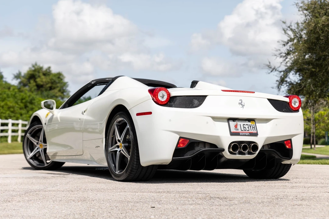 2015 Ferrari 458 Spider - Image 8 of 31