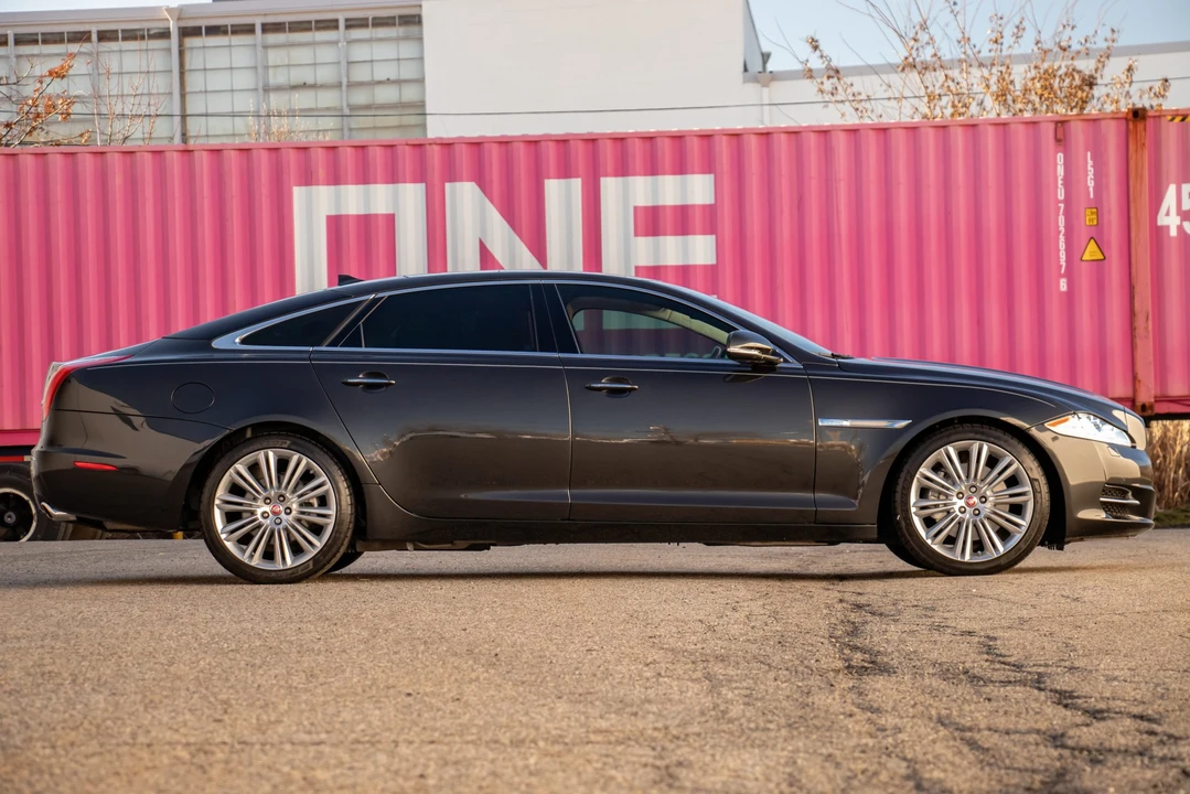 2015 Jaguar X351 XJ - Image 17 of 31