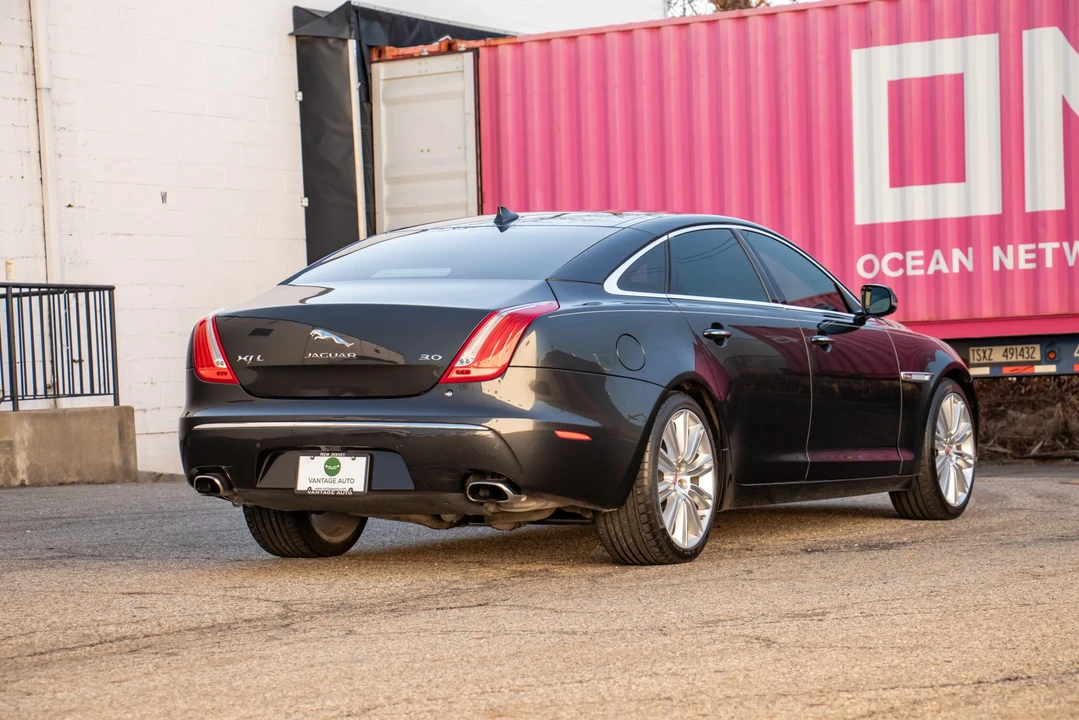2015 Jaguar X351 XJ - Image 15 of 31