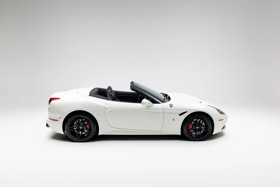 2016 Ferrari California T - Image 30 of 31