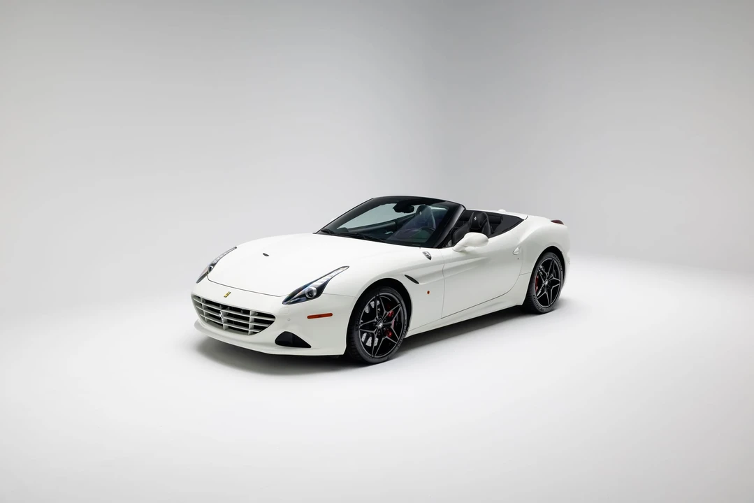 2016 Ferrari California T - Image 10 of 31