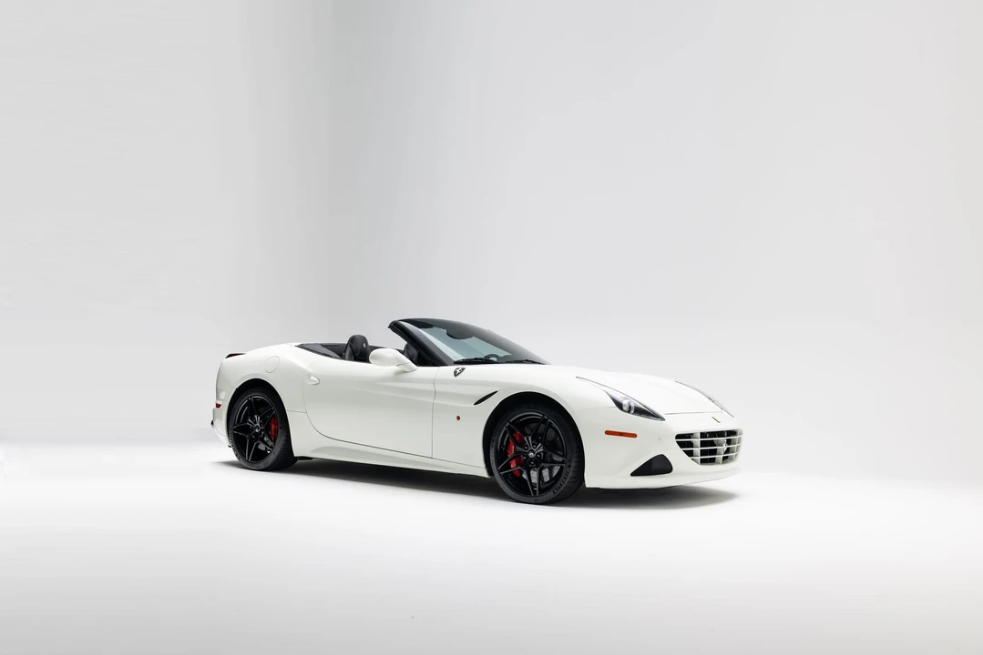 2016 Ferrari California T - Image 3 of 31