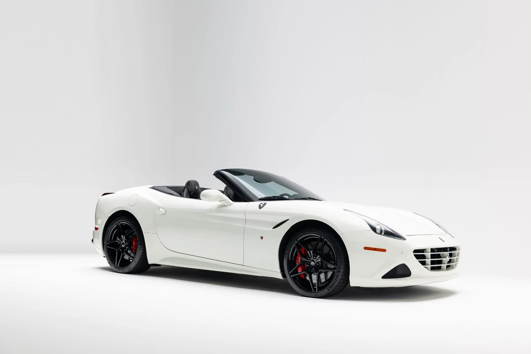 2016 Ferrari California T - Image 5 of 31