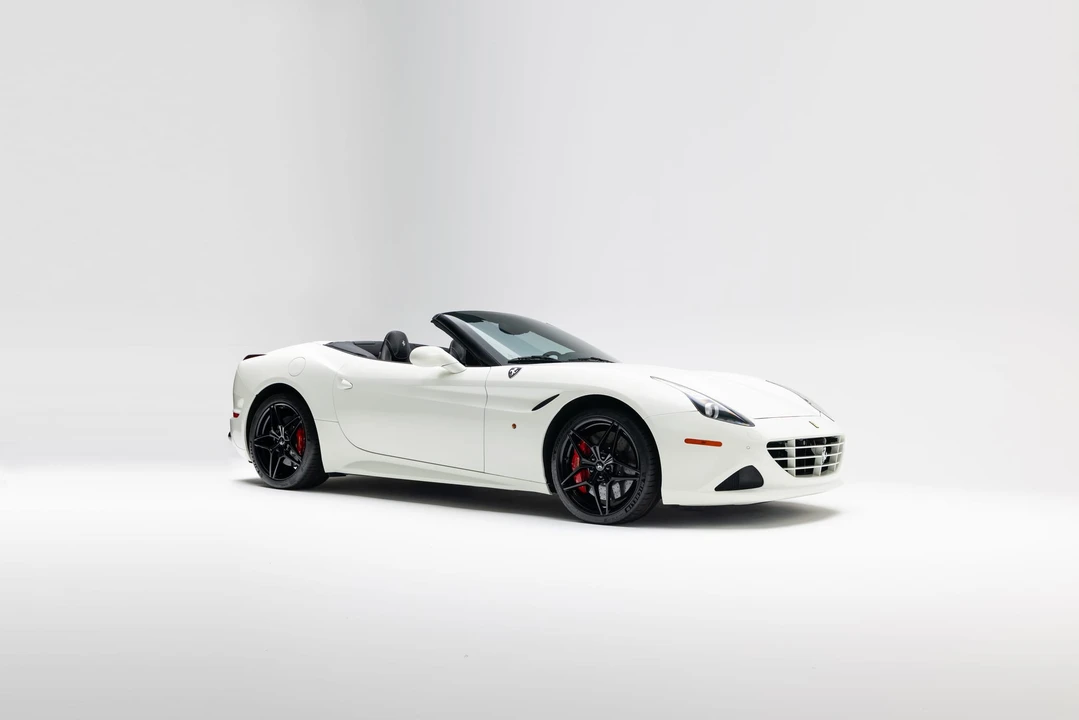 2016 Ferrari California T - Image 4 of 31