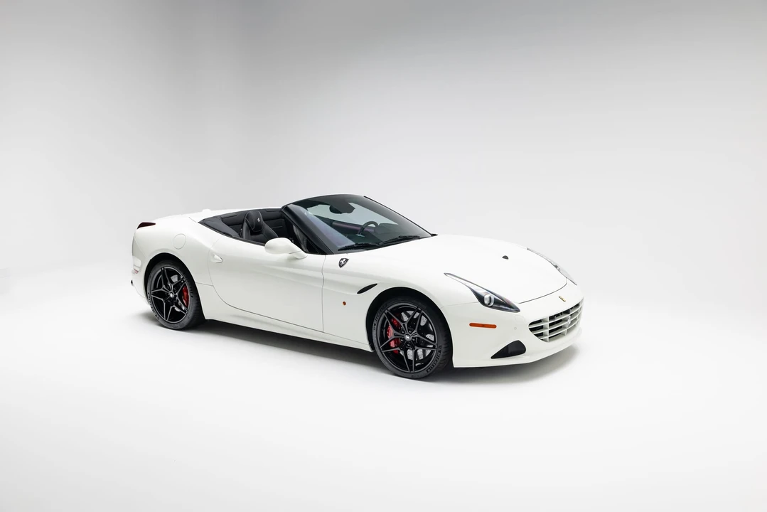 2016 Ferrari California T - Image 6 of 31