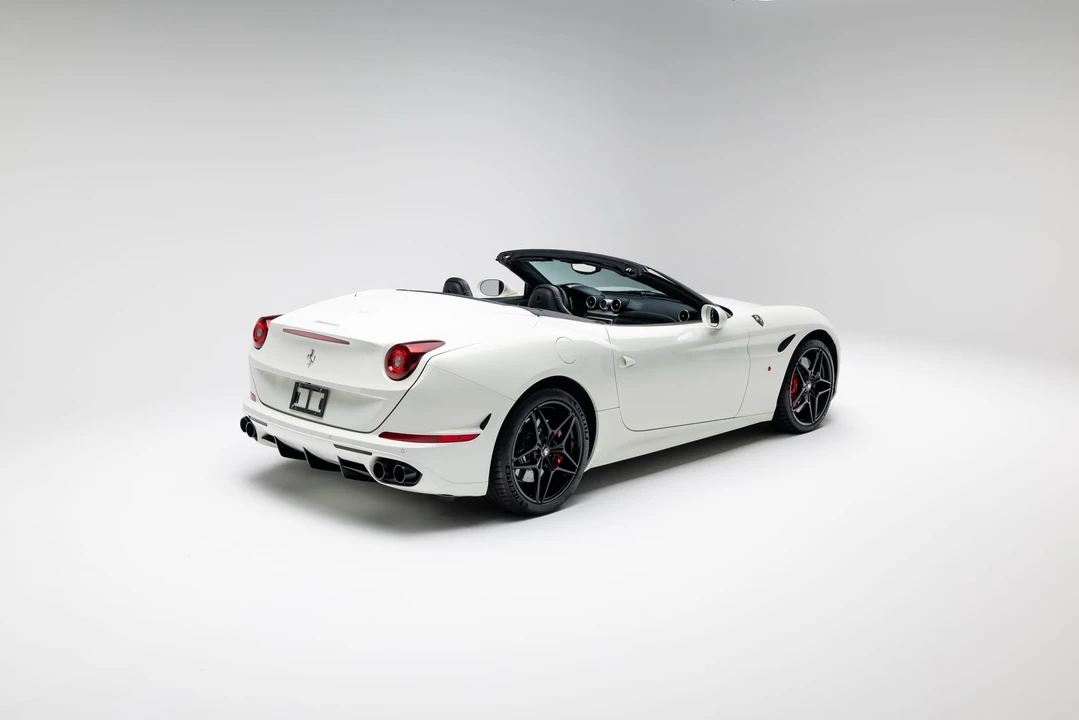 2016 Ferrari California T - Image 27 of 31