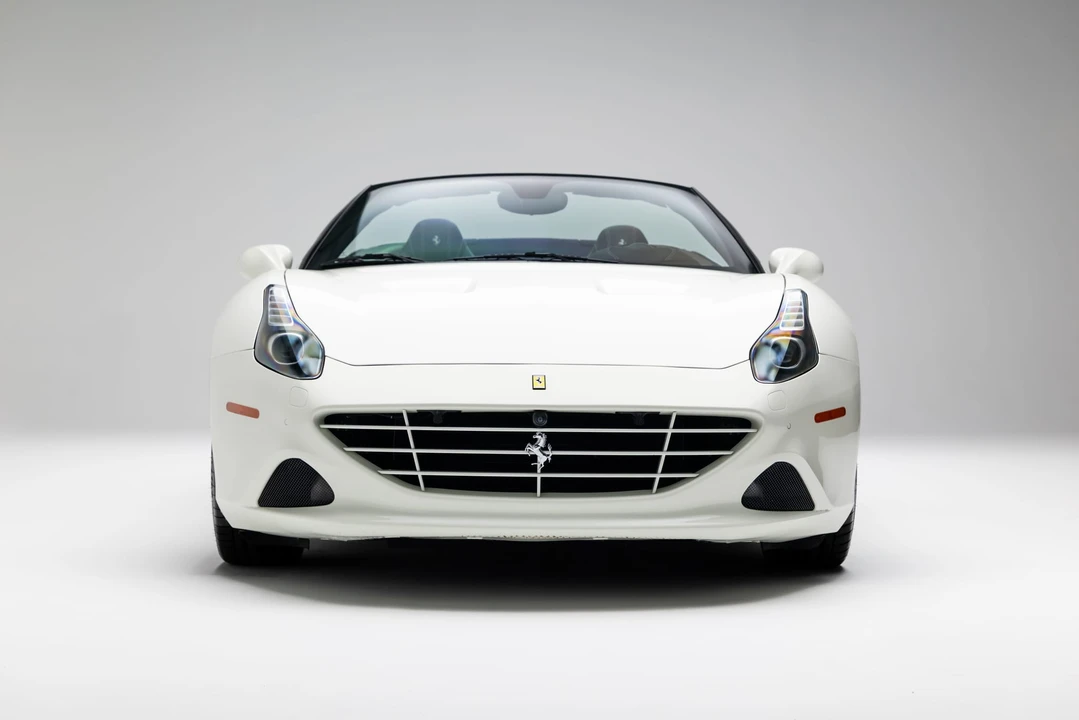 2016 Ferrari California T - Image 8 of 31