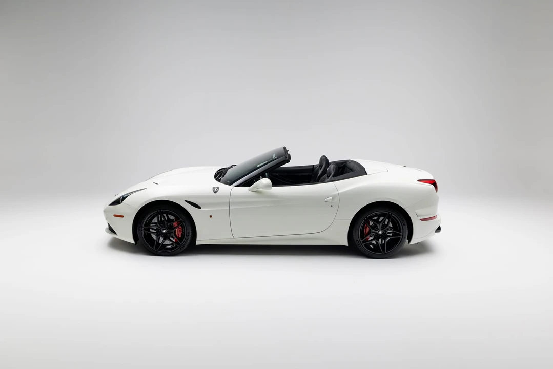 2016 Ferrari California T - Image 17 of 31