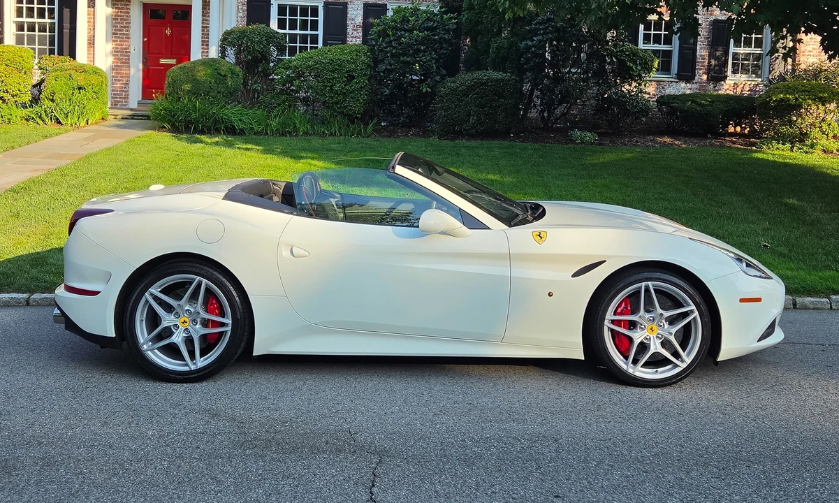 2016 Ferrari California T - Image 28 of 31