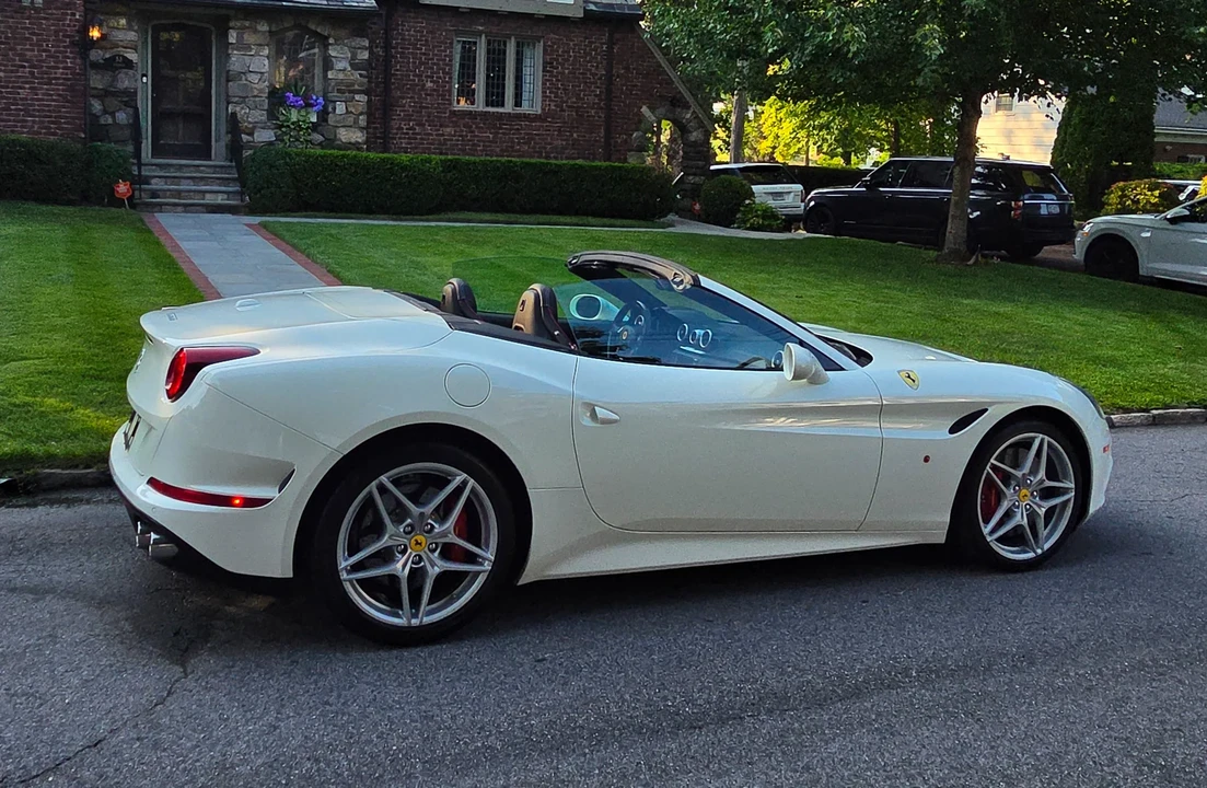 2016 Ferrari California T - Image 26 of 31