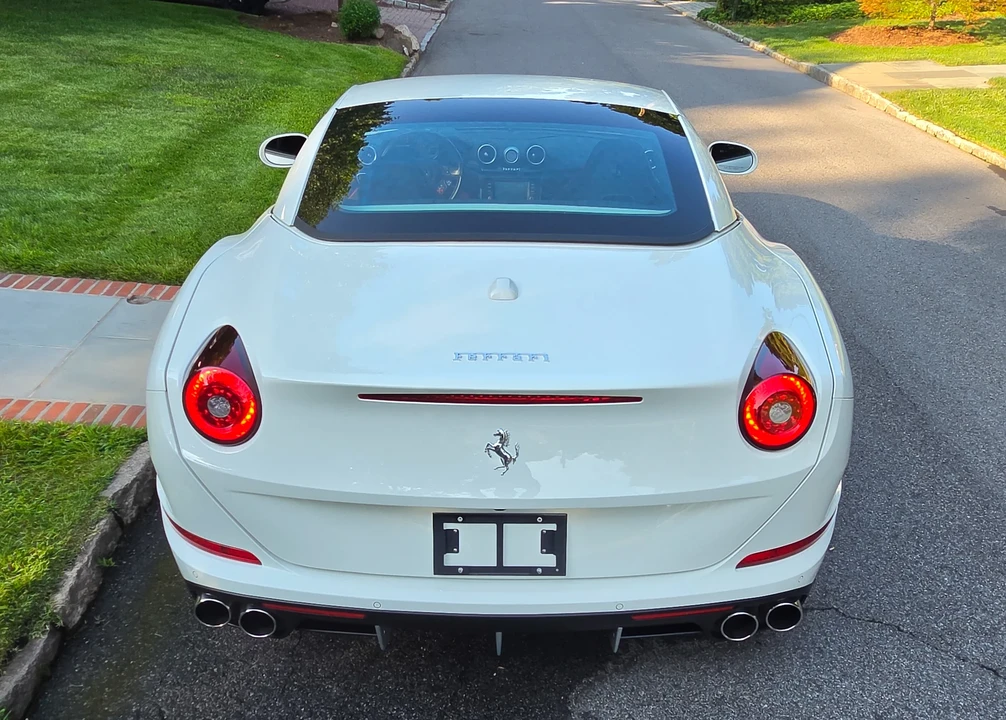 2016 Ferrari California T - Image 18 of 31