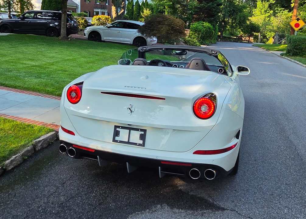 2016 Ferrari California T - Image 20 of 31