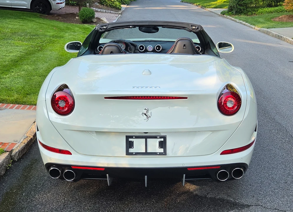 2016 Ferrari California T - Image 19 of 31