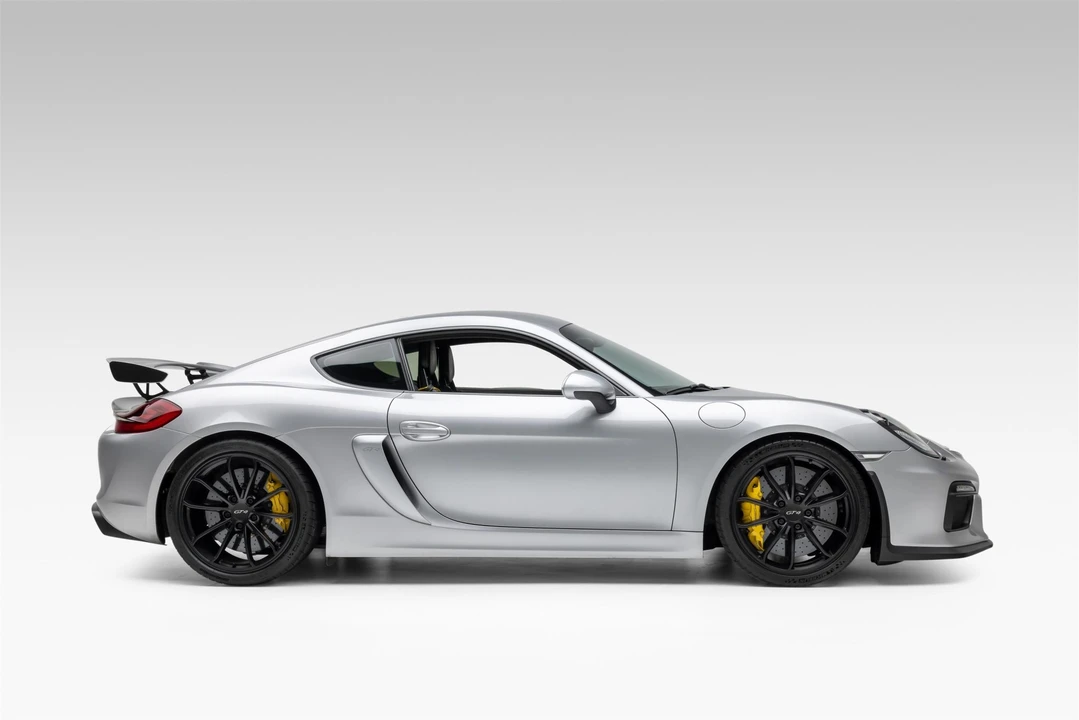 2016 Porsche 981 Cayman GT4 - Image 11 of 31