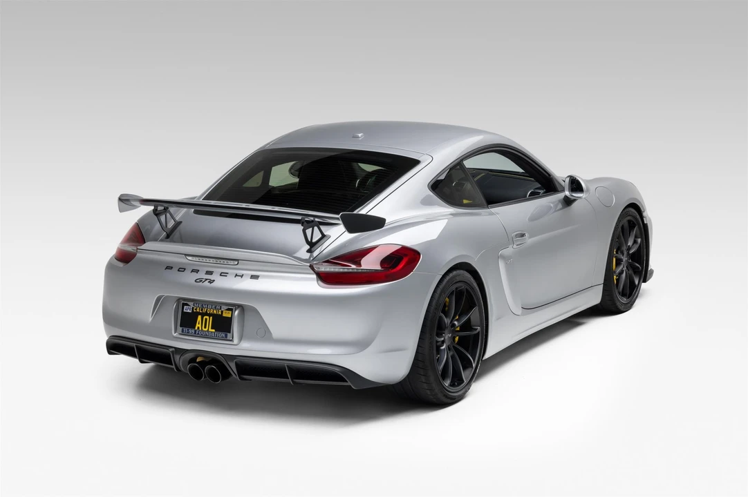 2016 Porsche 981 Cayman GT4 - Image 15 of 31