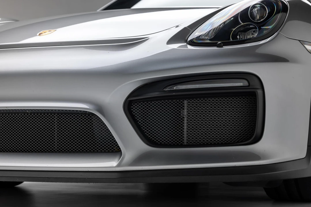 2016 Porsche 981 Cayman GT4 - Image 28 of 31