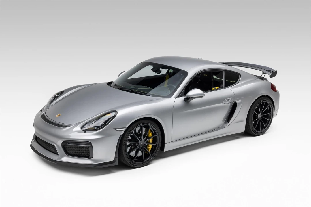 2016 Porsche 981 Cayman GT4 - Image 2 of 31