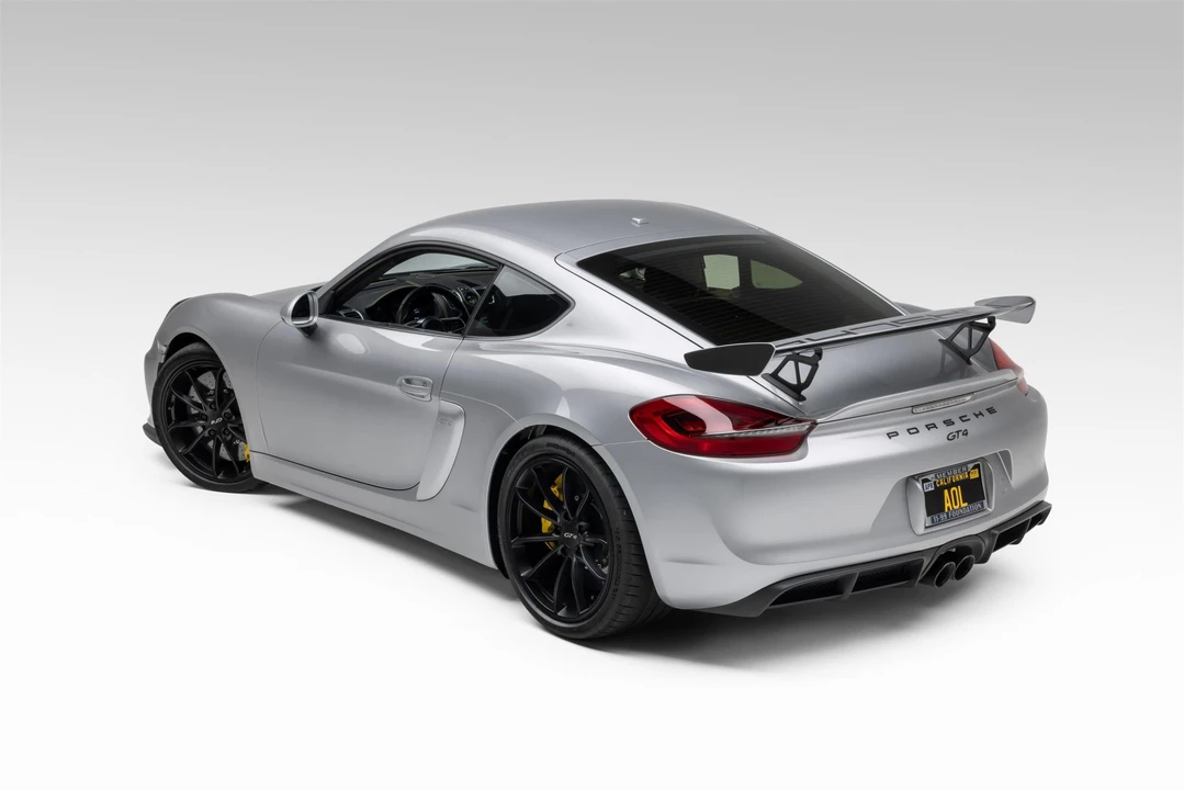 2016 Porsche 981 Cayman GT4 - Image 19 of 31