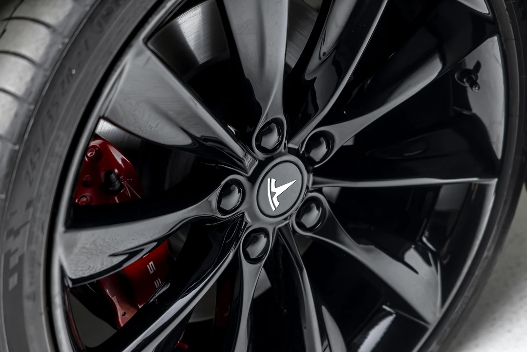 2016 Tesla Model S - Image 26 of 31