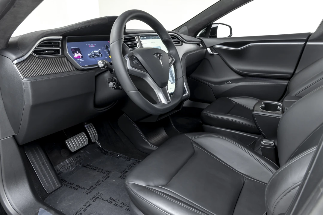 2016 Tesla Model S - Image 29 of 31