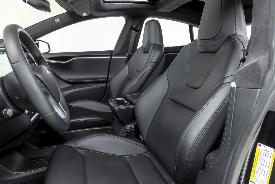 2016 Tesla Model S - Image 28 of 31