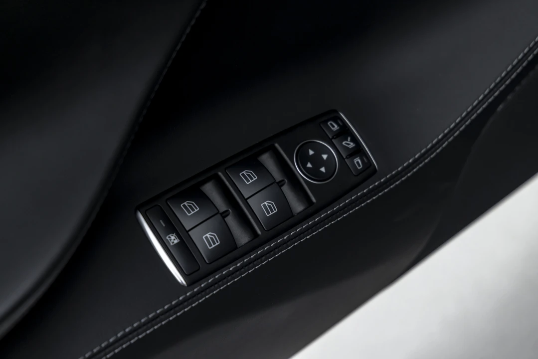 2016 Tesla Model S - Image 31 of 31