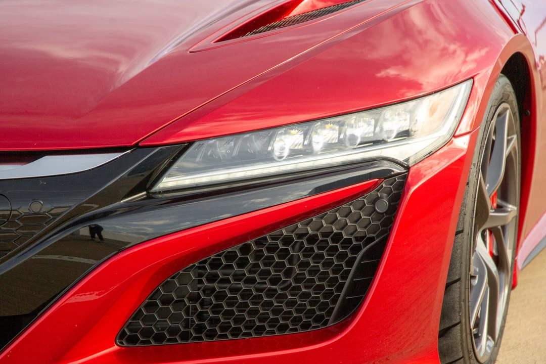 2017 Acura NC1 NSX - Image 15 of 31