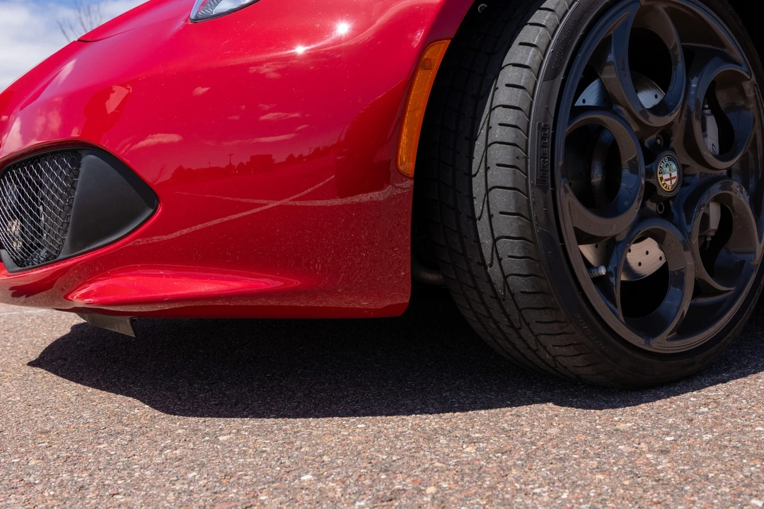 2017 Alfa Romeo 4C Coupe - Image 10 of 31