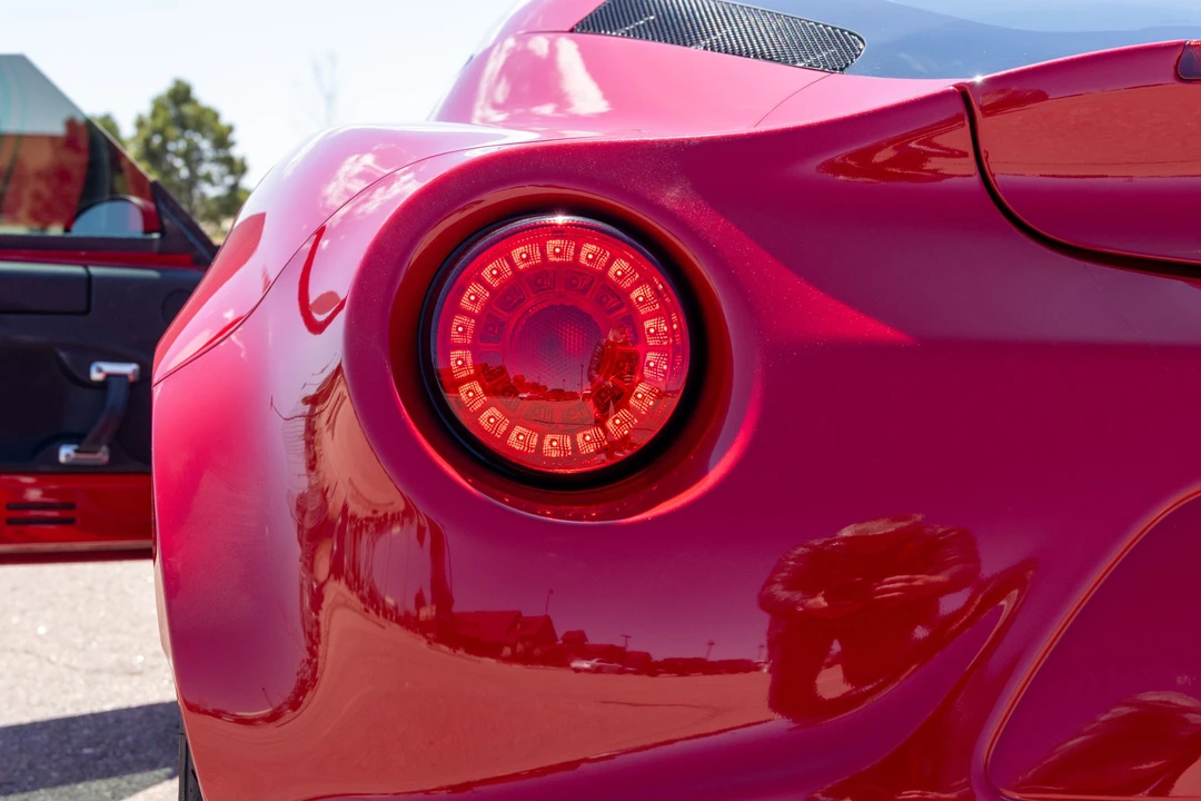 2017 Alfa Romeo 4C Coupe - Image 28 of 31
