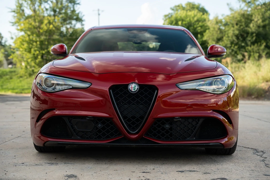 2017 Alfa Romeo Giulia Quadrifoglio - Image 5 of 31
