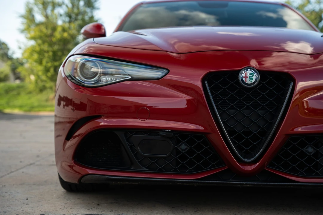 2017 Alfa Romeo Giulia Quadrifoglio - Image 24 of 31