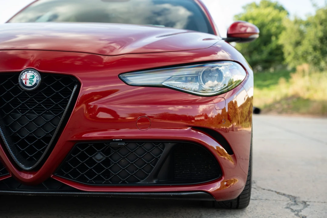 2017 Alfa Romeo Giulia Quadrifoglio - Image 28 of 31