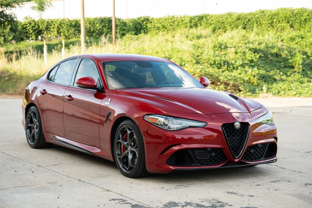 2017 Alfa Romeo Giulia Quadrifoglio - Image 7 of 31