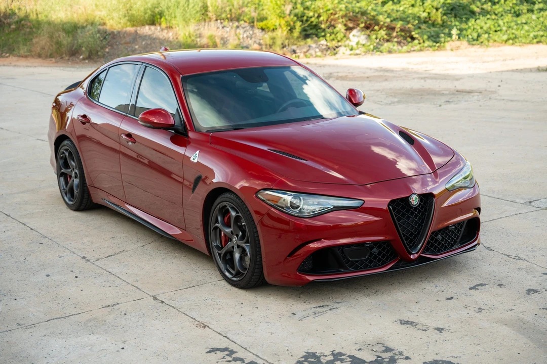 2017 Alfa Romeo Giulia Quadrifoglio - Image 6 of 31