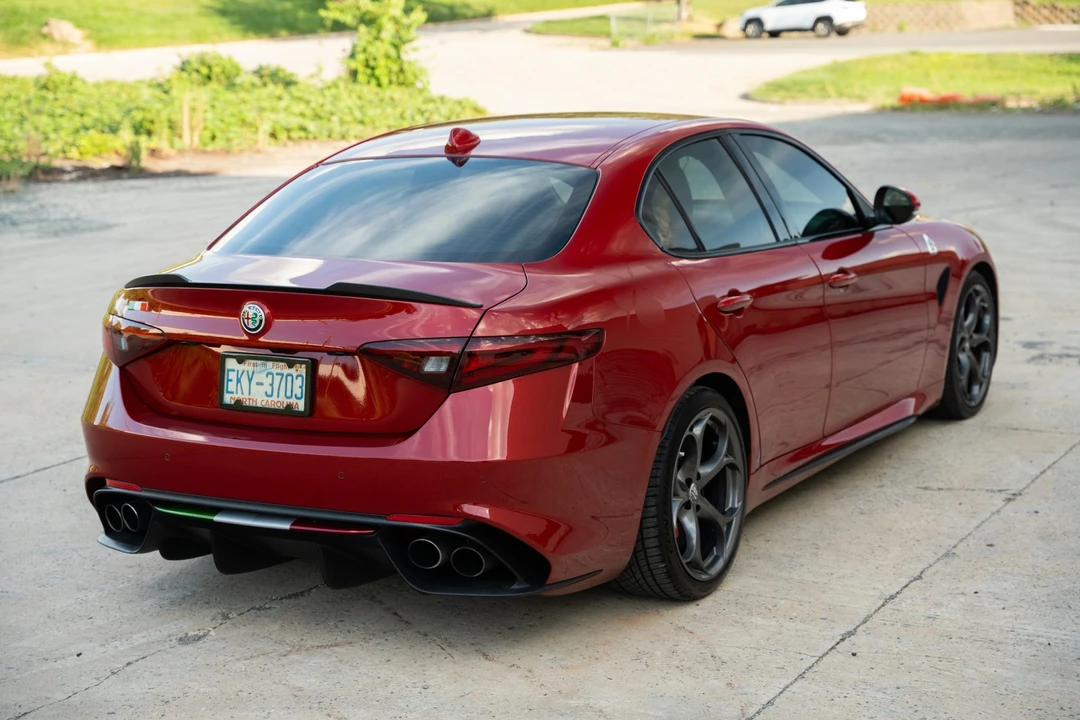 2017 Alfa Romeo Giulia Quadrifoglio - Image 10 of 31