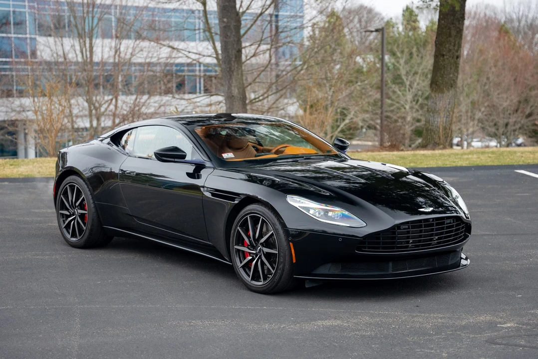 2017 Aston Martin DB11 - Image 7 of 31